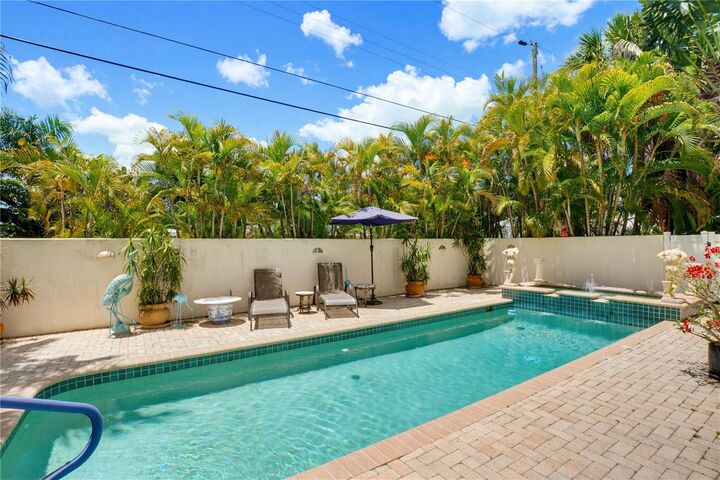 Property Photo:  4104 Sarasota Avenue  FL 34234 