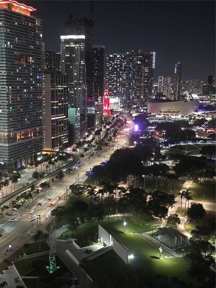 Property Photo:  335 S Biscayne Boulevard 3400  FL 33131 