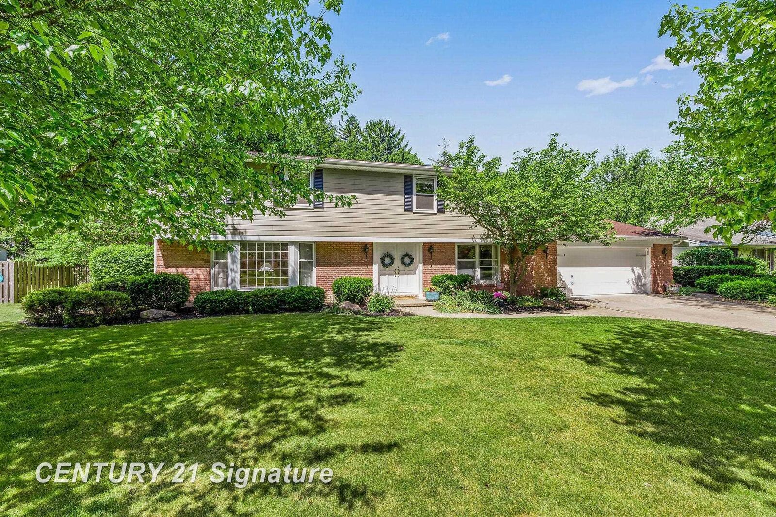 Property Photo:  358 Somerset Road  MI 48638 