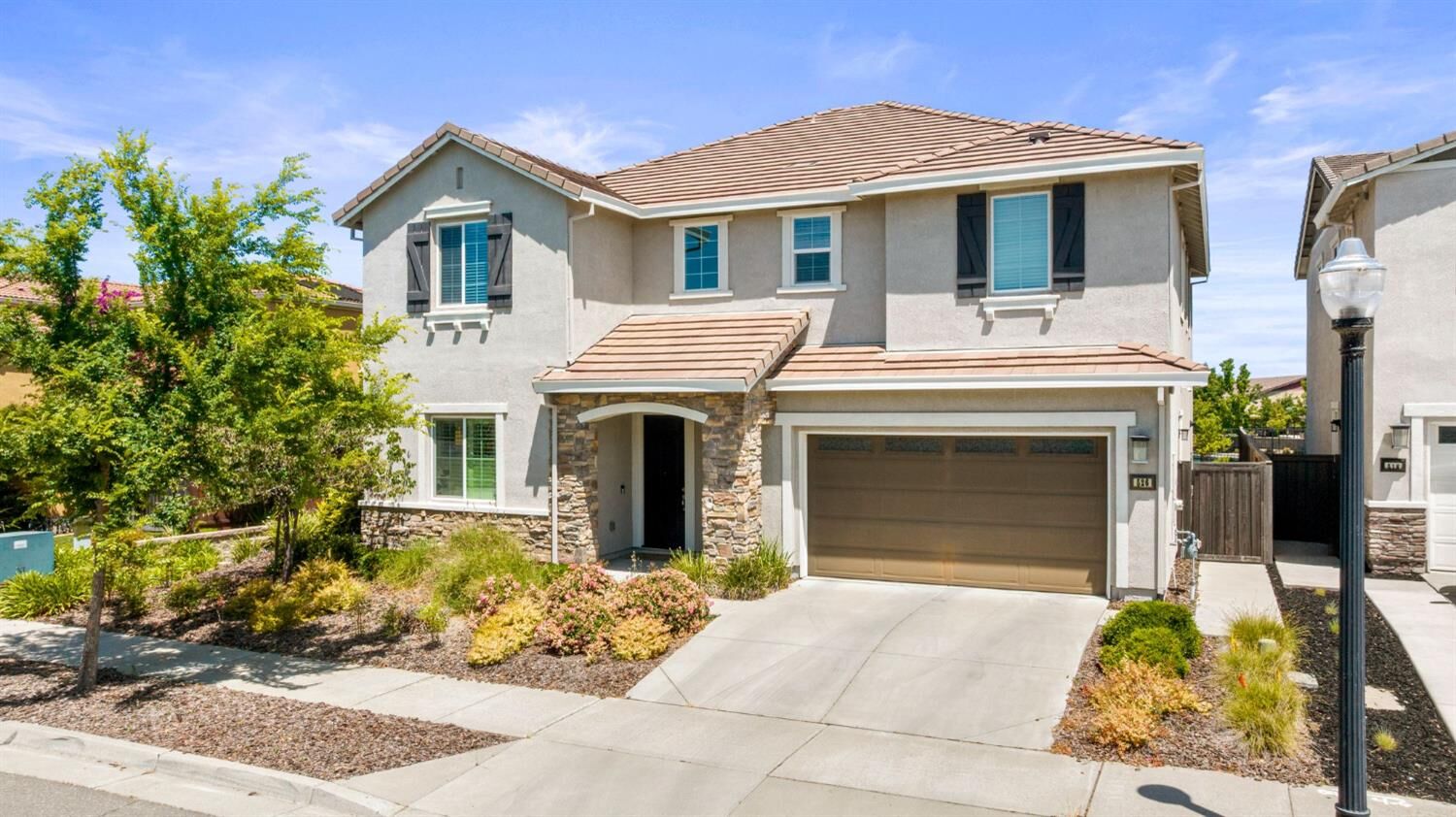 Property Photo:  526 Lentini Way  CA 95834 
