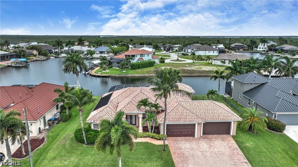 Property Photo:  4018 SW 29th Avenue  FL 33914 