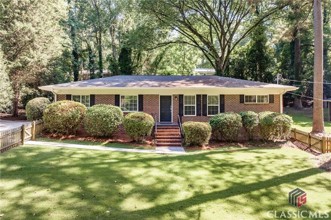 Property Photo:  225 Riverside Drive  GA 30606 