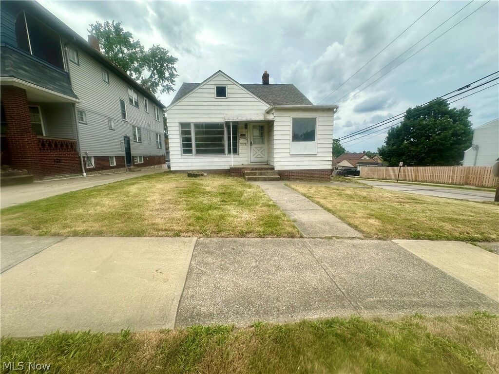 Property Photo: 4904 E 90th Street OH 44125