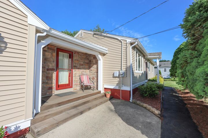 Property Photo: 64 N Main Street NH 03079