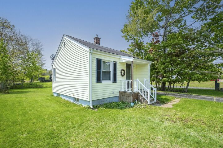 Property Photo: 69 Cambey Avenue NS B0K 1S0