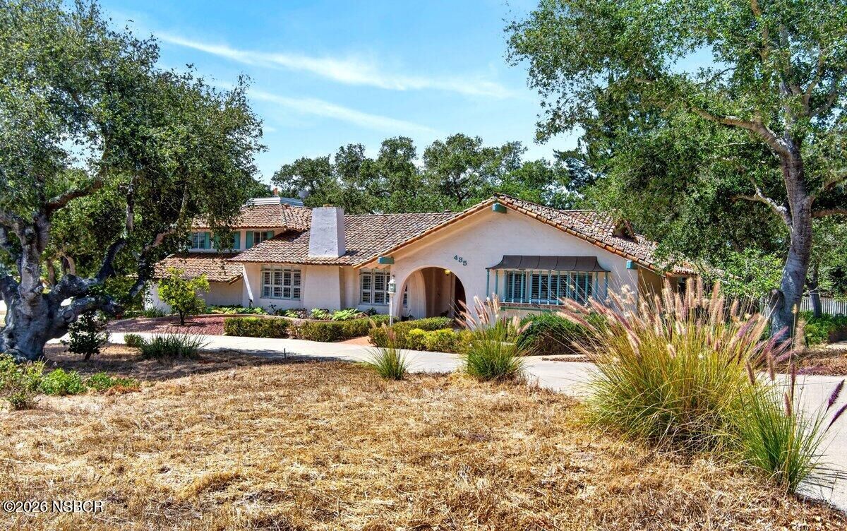 Property Photo: 485 Saint Andrews Way CA 93436
