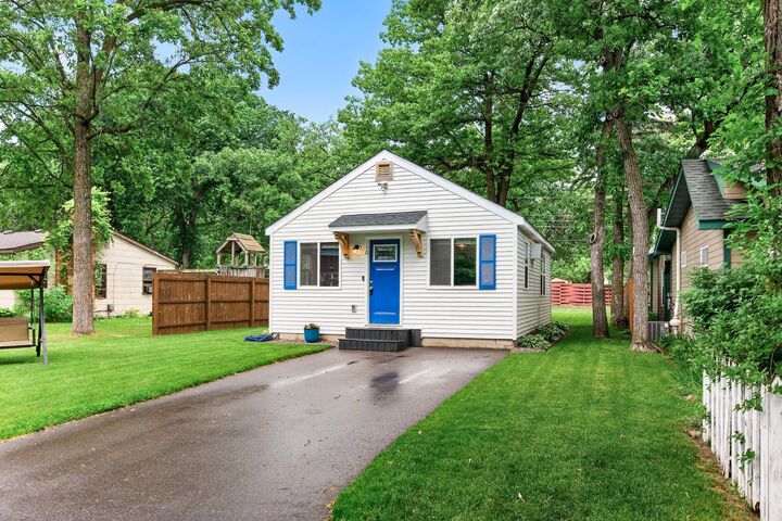 Property Photo: 110 Oak Avenue MN 55309