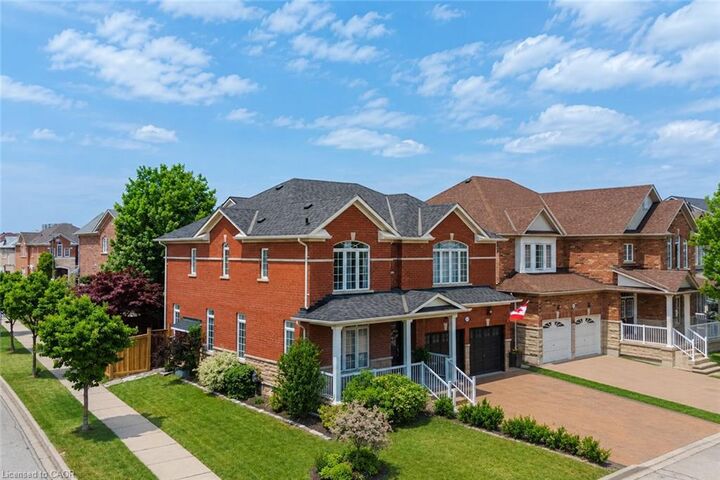 Property Photo: 1021 Hemstreet Crescent ON L9T 6S2