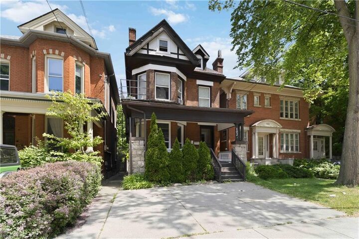 Property Photo:  102 Herkimer Street 5  ON L8P 2G7 