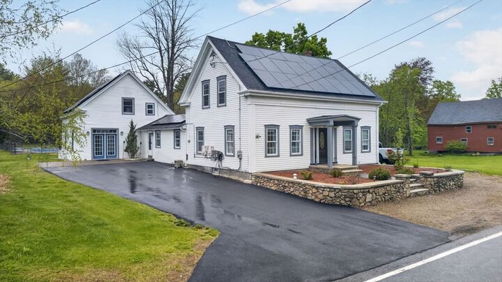 Property Photo:  399 N Main St  NH 03079 