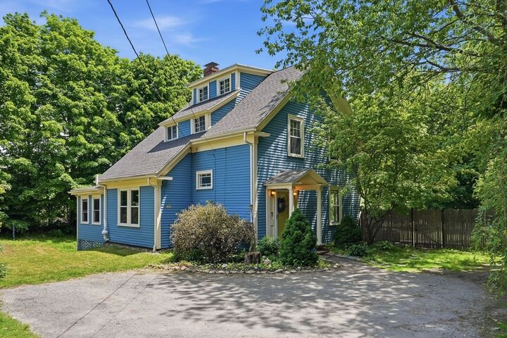 Property Photo:  207 Dodge St  MA 01915 
