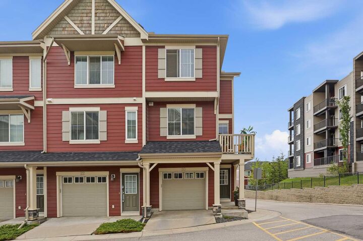 Property Photo: 20 Kinlea Common NW AB T2R 0S2