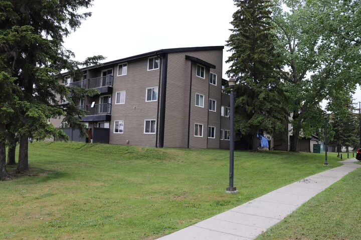 Property Photo: 5611 9 Avenue 317 AB T7E 1R5