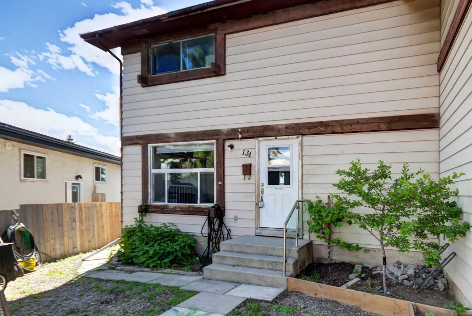 Photo de la propriété: 131 Dovertree Place SE AB T2B 2K3