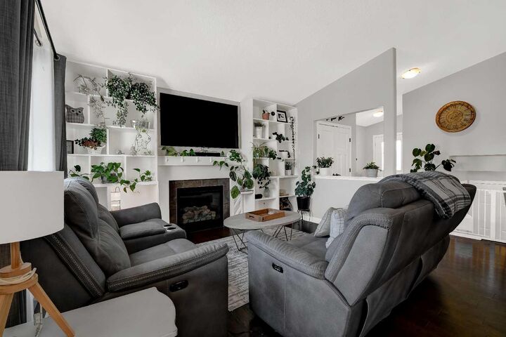 Photo de la propriété:  9427 Willow Drive  AB T8X 0G9 
