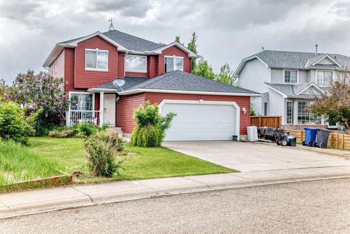 616 McCulloch Crescent — photo 1