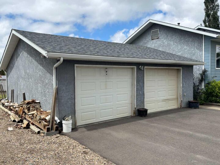 Property Photo: 316 1 Street E AB T0K 0B0
