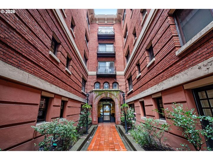 Property Photo: 1829 NW Lovejoy St 408 OR 97209