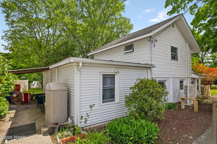 Property Photo:  264 US-209  NY 12771 