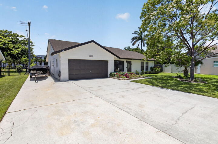 Property Photo: 1273 NW 11th Street FL 33426