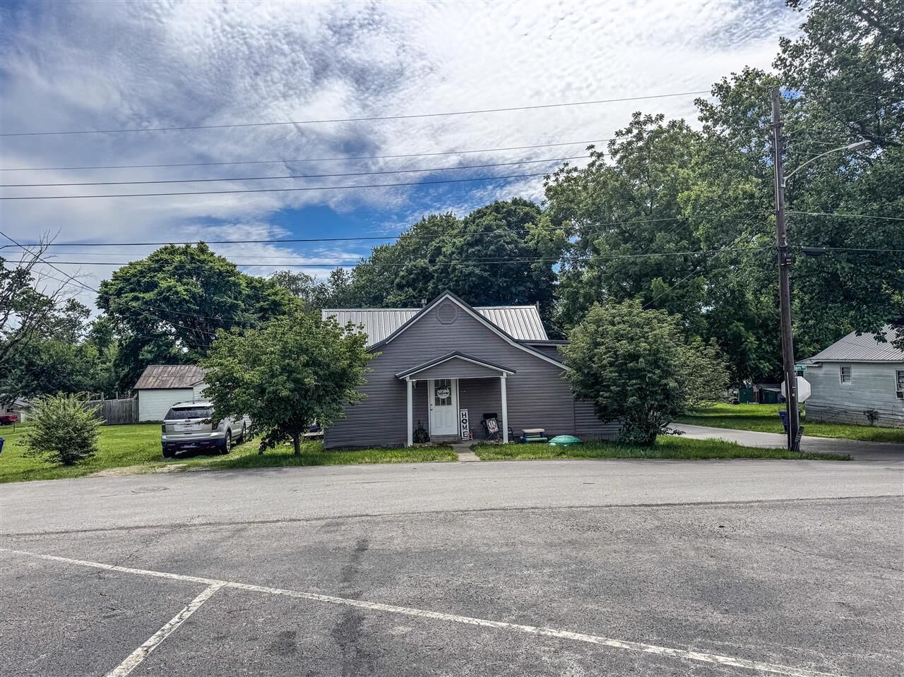 Property Photo:  102 Tucker Street  KY 42718 