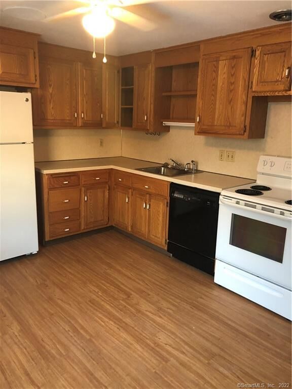 Property Photo: 21-27 Hartford Avenue 11 CT 06111