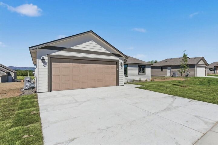 Property Photo: 1207 N Layton Ave WA 99006