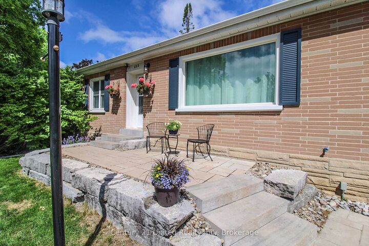 Property Photo: 822 Argyle Street ON K9H 5T3
