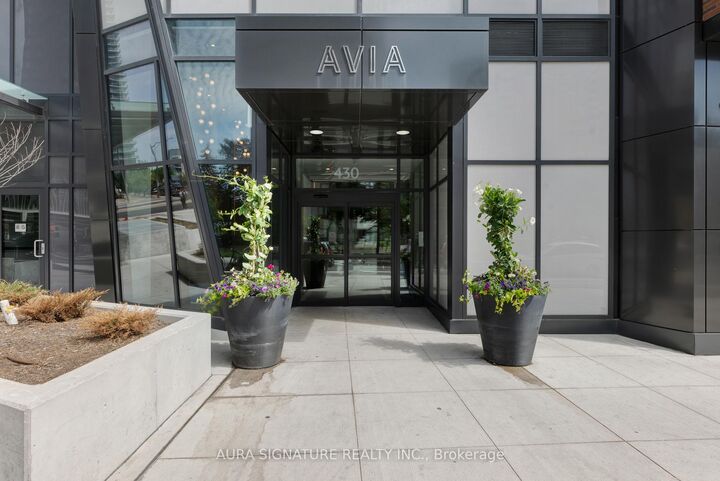 Property Photo:  430 Square One Drive 2408  ON L5B 0L6 