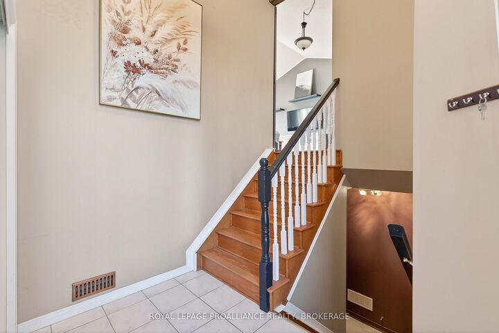Property Photo: 1402 Thornwood Crescent ON K7P 3B6