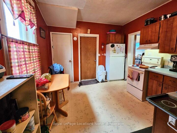 Property Photo: 1140 2nd Avenue W ON N4K 4N2