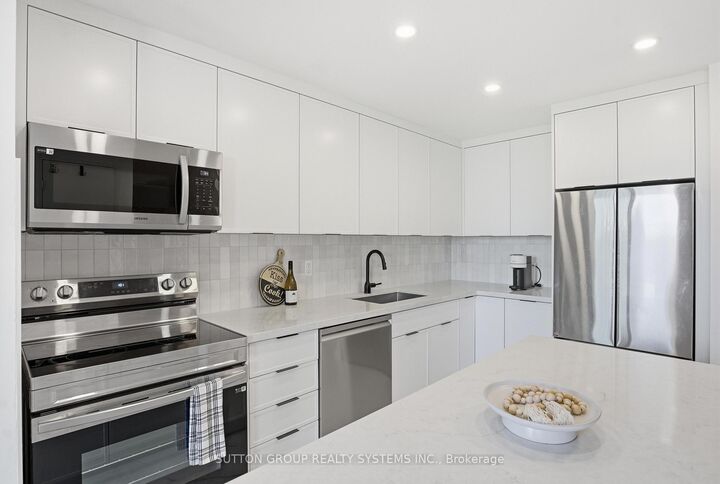 60 Southport Street 304 — photo 1