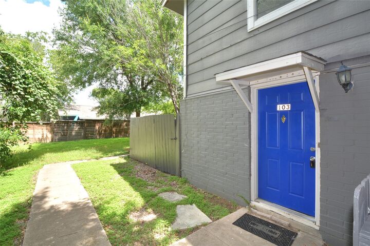 Property Photo: 4808 W Wind Trail 103 TX 78745
