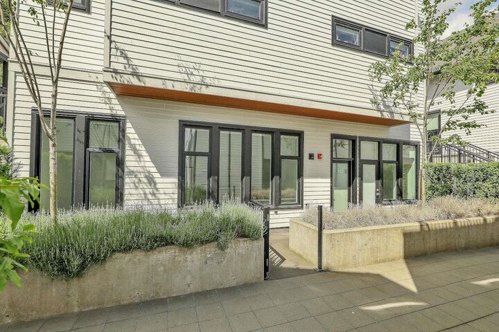 1306 Laval Square 103 — photo 1