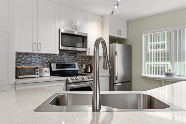 Property Photo: 45765 Spadina Avenue 303 BC V2P 1T5