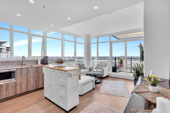 Property Photo: 505 Nelson Street 2102 BC V3J 0R5