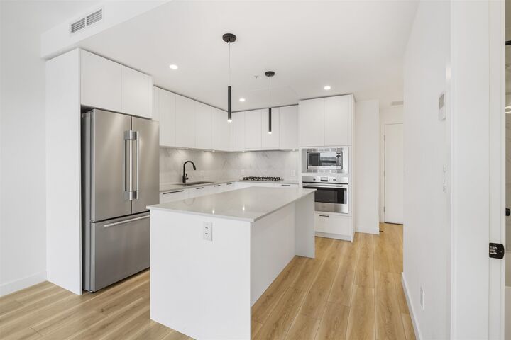 8551 201 Street 2003 — photo 1