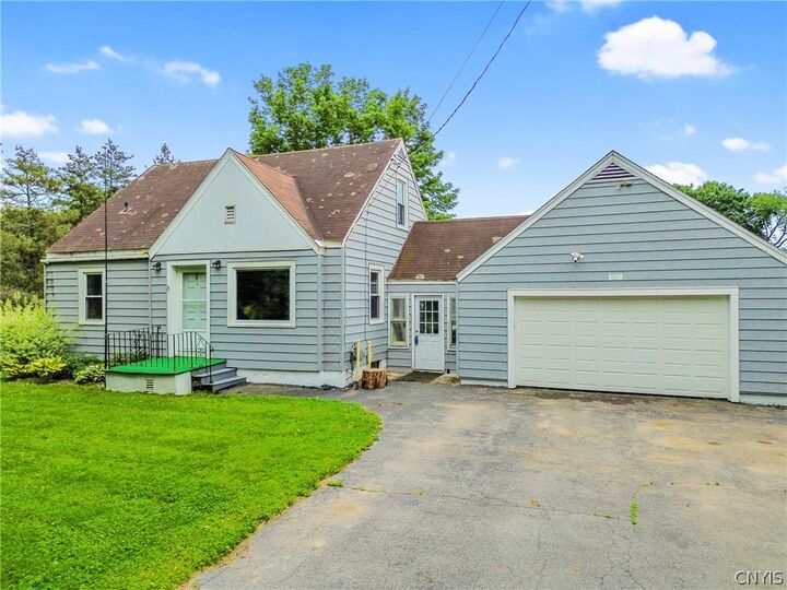 Property Photo:  116 E Richmond Road  NY 13057 