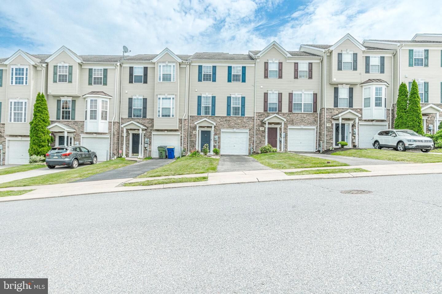 Property Photo:  206 Bruaw Drive  PA 17406 