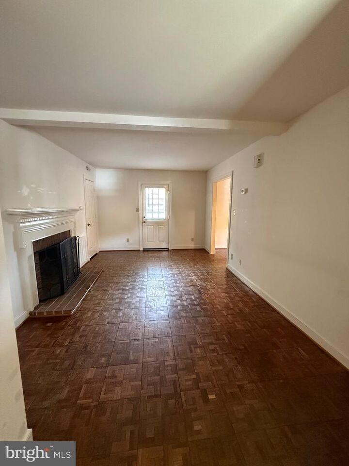 Property Photo:  1446 Kenmore Avenue  VA 22401 