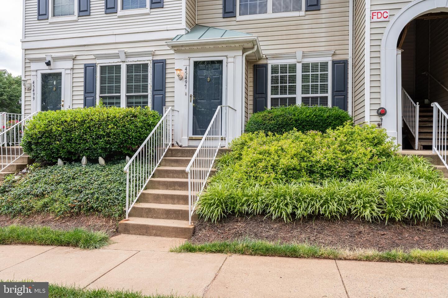 Property Photo:  45497 Caboose Terrace  VA 20166 