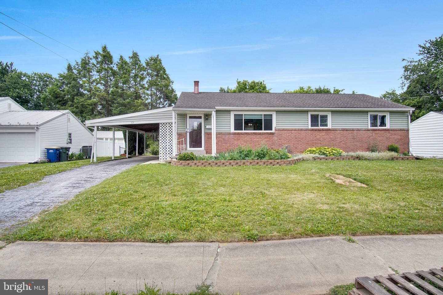 Property Photo:  13 Rockaway Drive  PA 17011 