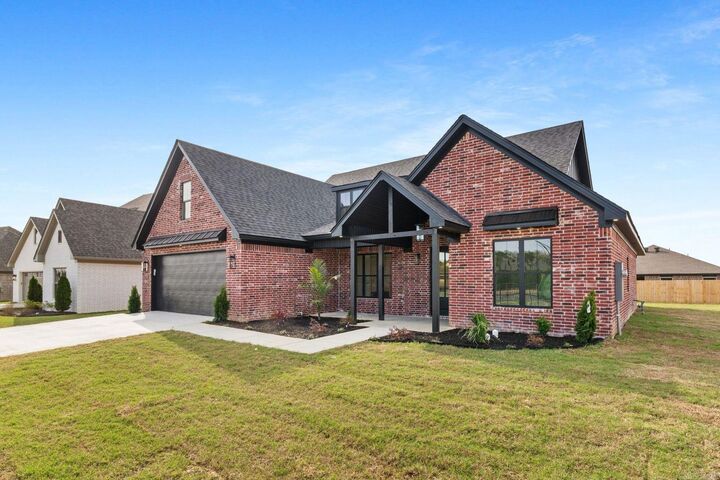 Property Photo: 21081 Kinsley Lane AR 72065