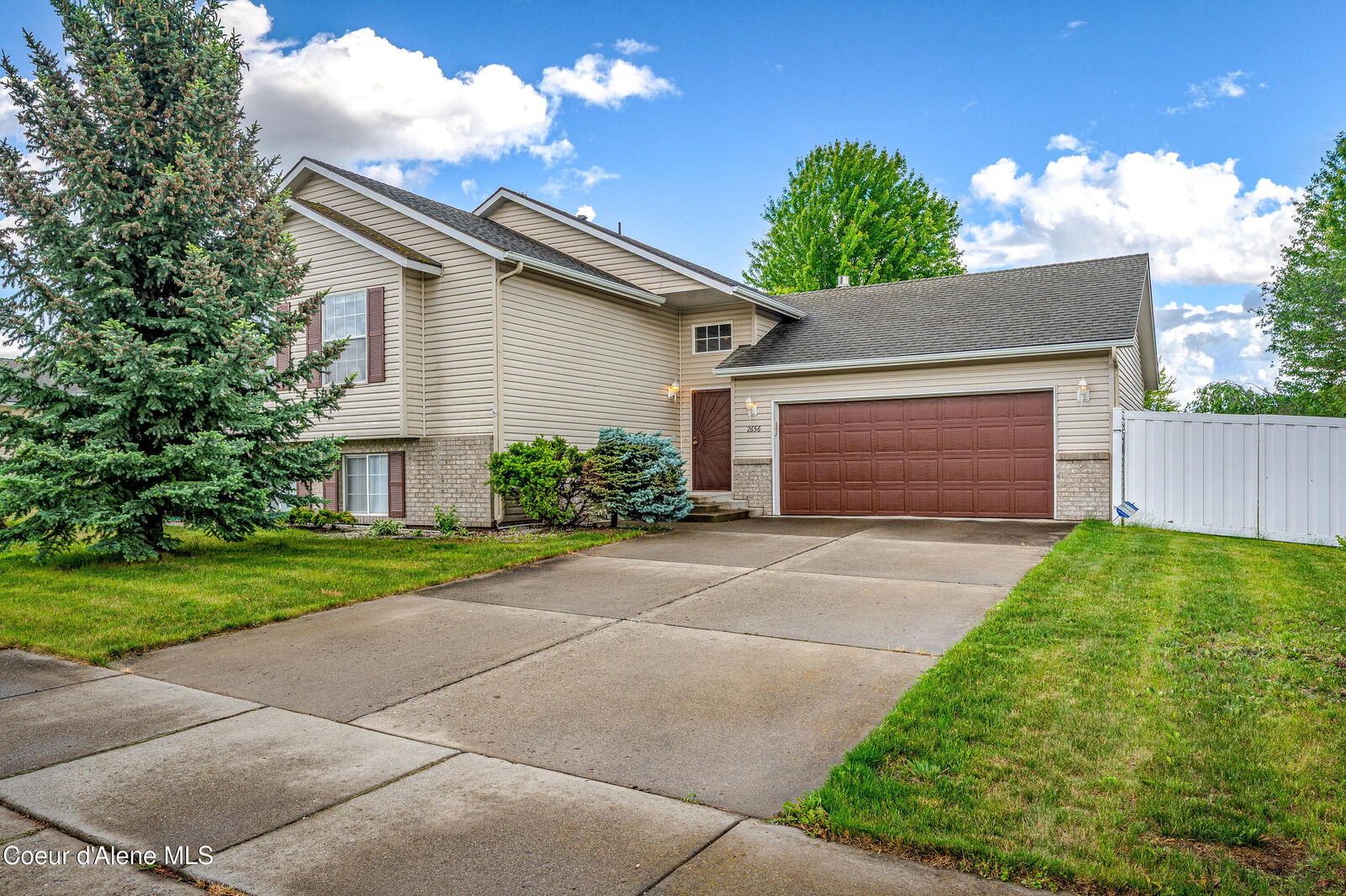 Property Photo:  2656 W Larix Ct  ID 83815 