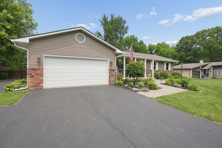 Property Photo: 214 Greenbrier Road OH 43074