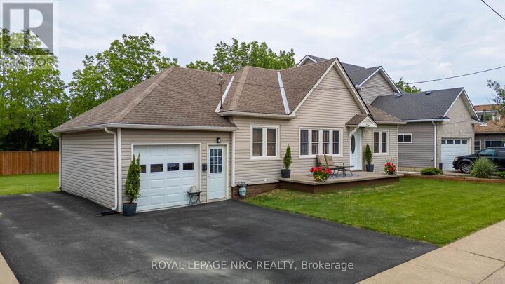 Property Photo:  236 Deere Street  ON L3B 2L8 