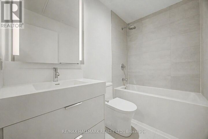 Property Photo:  308 Jarvis Street 808  ON M5B 0E3 