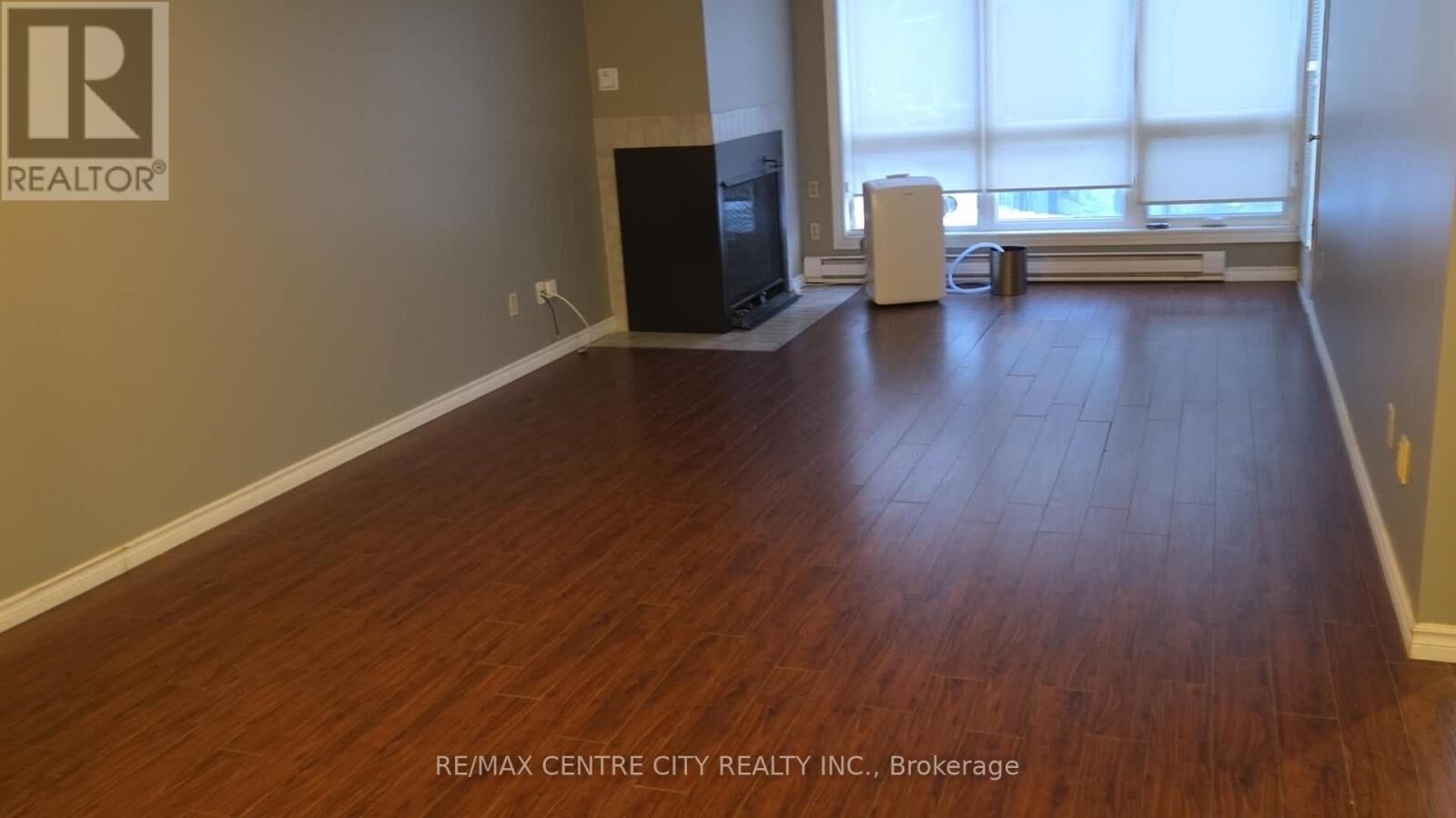 Property Photo: 9 Jacksway Crescent 212 ON N5X 3T7