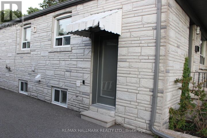 Property Photo: 41 Treeview Drive Lower ON M8W 4C1