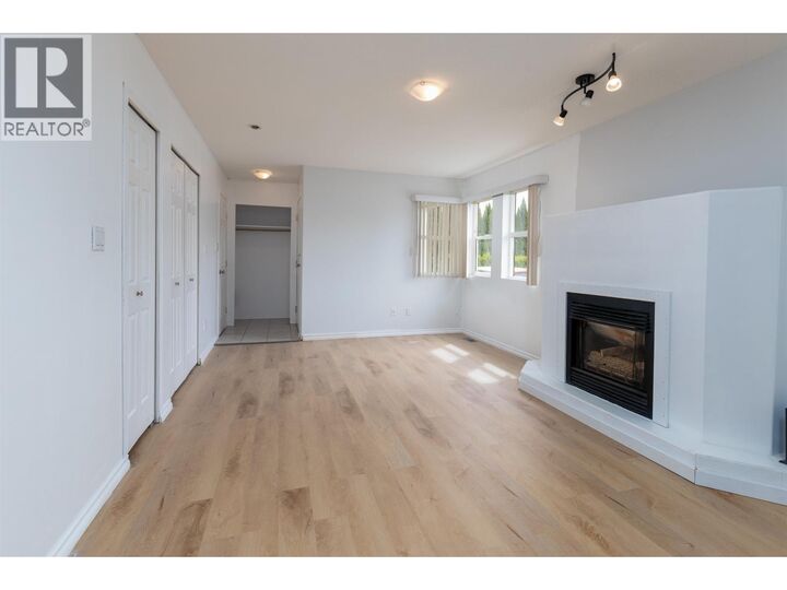 Property Photo: 4822 Lazelle Avenue 101 BC V8G 1T4